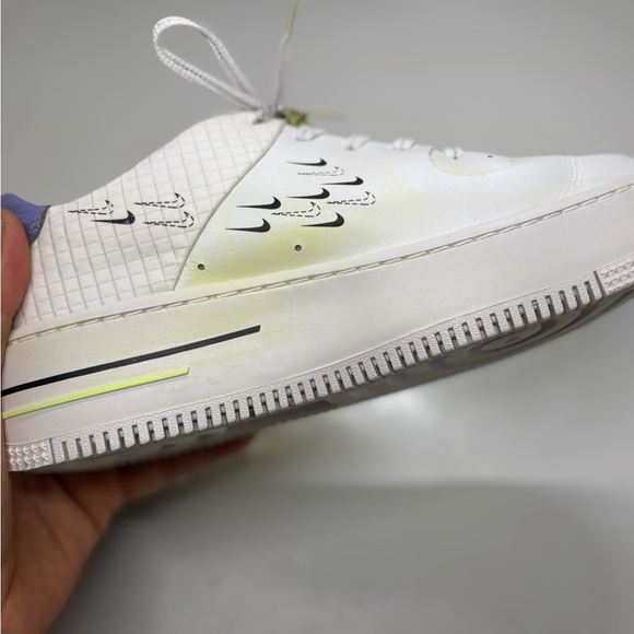 Women’s Nike Air Force 1 sage low size 8 1/2 - Picture 11 of 12